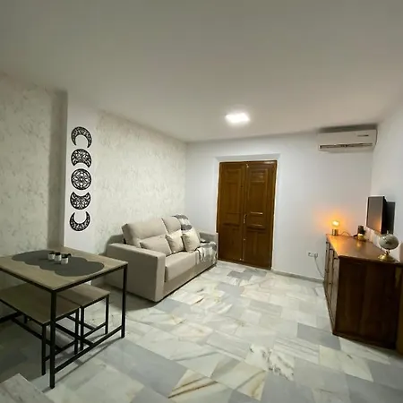 Expoholidays - Homely Apartment Granada